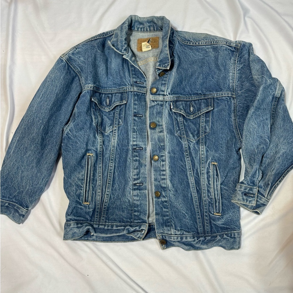 Vintage Levi's Trucker Jean Jacket Womens M USA Made Stone Wash